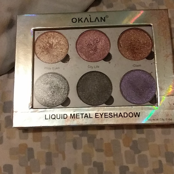 Eye shadow - Picture 1 of 2